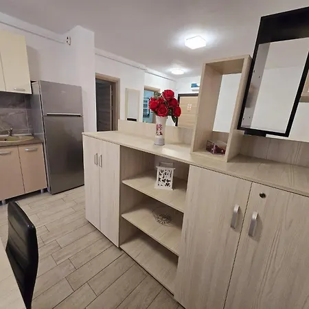 Fabulous Family - Piscina Sauna Jacuzzi Mamaia Nord ナボダリ