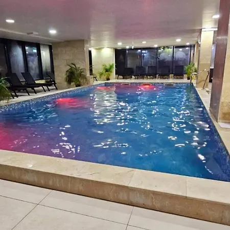 Fabulous Family - Piscina Sauna Jacuzzi Mamaia Nord * Năvodari