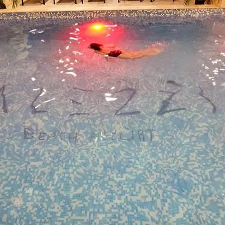 Fabulous Family - Piscina Sauna Jacuzzi Mamaia Nord