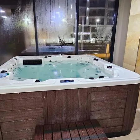 Fabulous Family - Piscina Sauna Jacuzzi Mamaia Nord 아파트 Năvodari