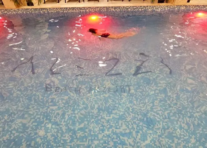 Fabulous Family - Piscina Sauna Jacuzzi Mamaia Nord